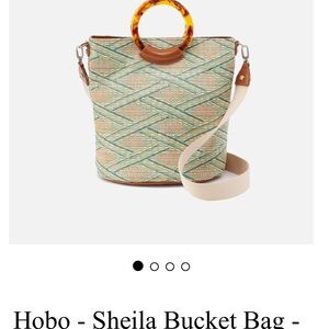 Hobo Sheila Bucket Bag NWT